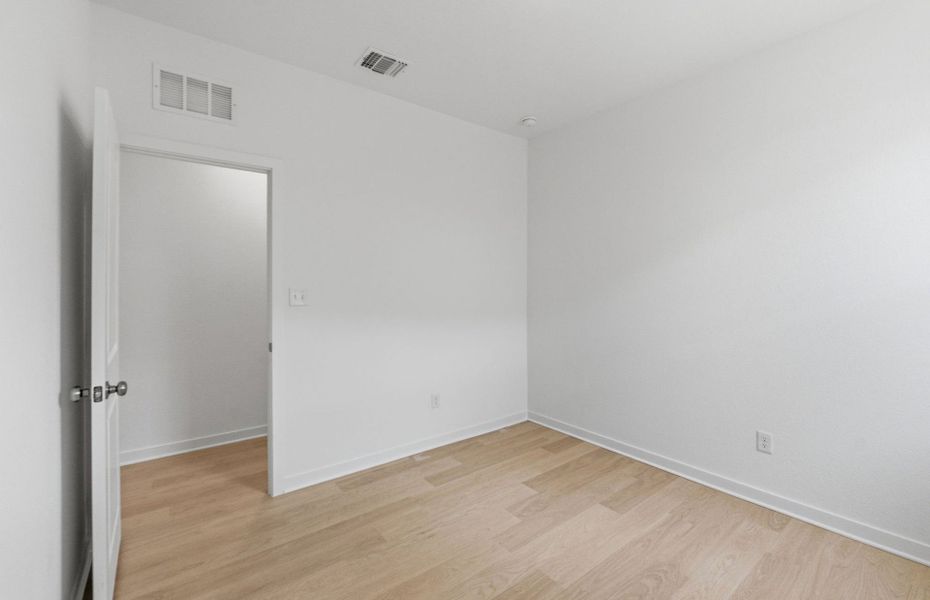 Spacious, unfurnished interior of a new home in La Cima, San Marcos (Image 35).