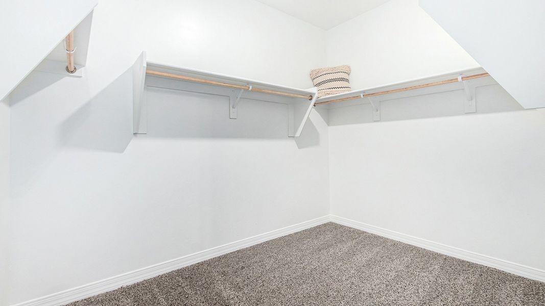 Spacious, unfurnished interior of a new home in Barnett Village, Marana (Image 18).