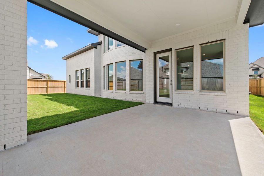 Exterior details and patio area of a home in Elyson, Katy (Image 3).