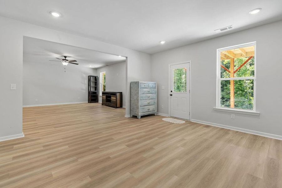 Spacious, unfurnished interior of a new home in Trinity Park, McDonough (Image 51). Spacious, unfurnished interior of a new home in Trinity Park, McDonough (Image 51).