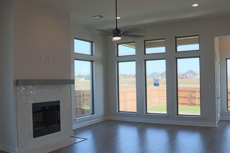 Spacious, unfurnished interior of a new home in Bull Hide Estates, Hewitt (Image 12).