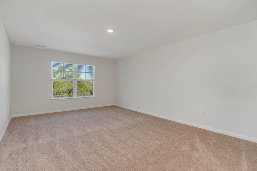 Representative unfurnished interior of a home built from the HAYDEN by D.R. Horton in Island Green, Myrtle Beach (Image 13).