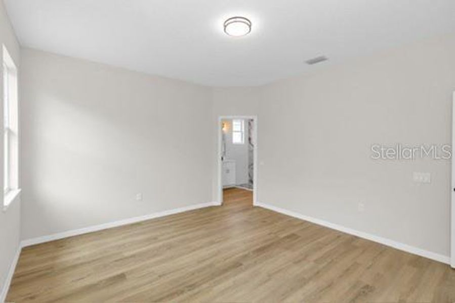 Spacious, unfurnished interior of a new home in , Deltona (Image 22).