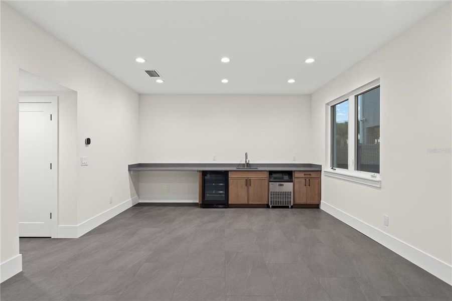 Spacious, unfurnished interior of a new home in , New Smyrna Beach (Image 100).