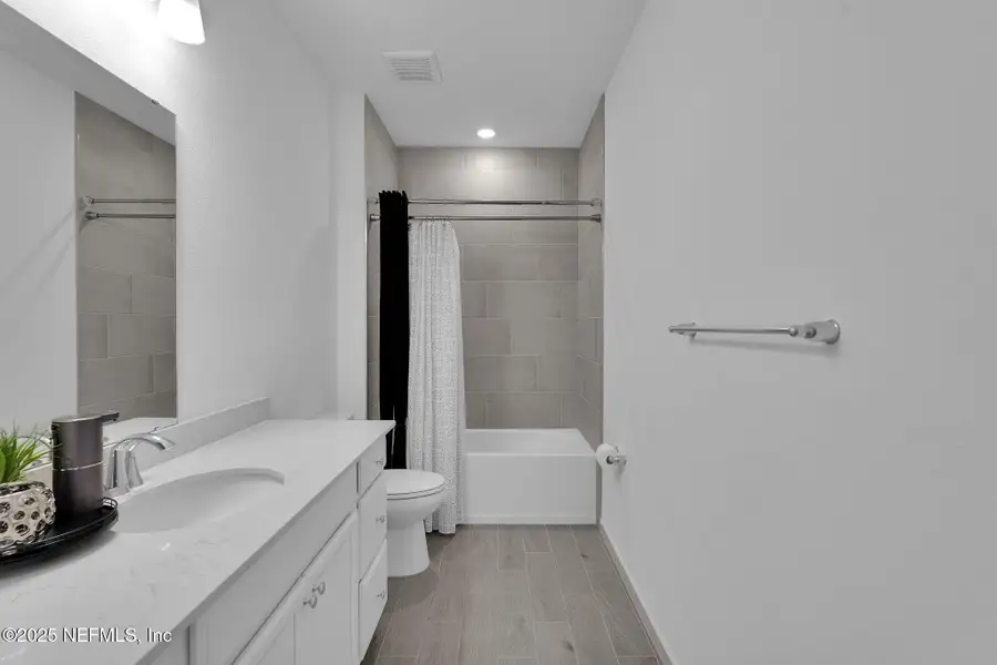 Furnished interior view inside a new home in , Jacksonville (Image 4).