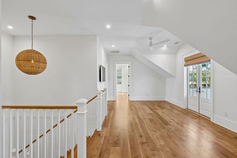 Spacious, unfurnished interior of a new home in , Folly Beach (Image 24).