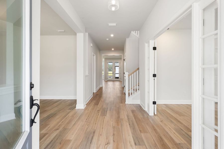 Spacious, unfurnished interior of a new home in Heartwood, Richmond Hill (Image 46).