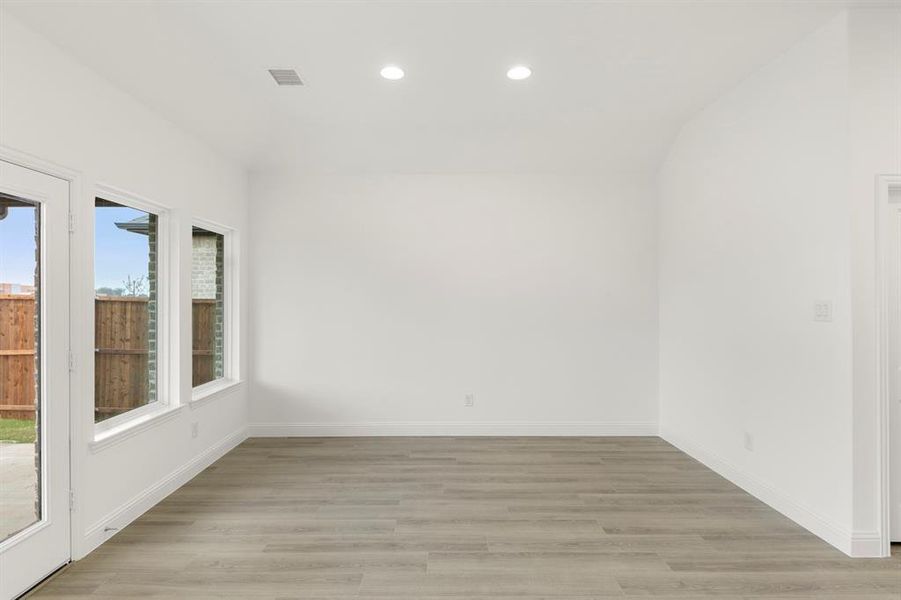 13. 2449 Wheatfield - Dining