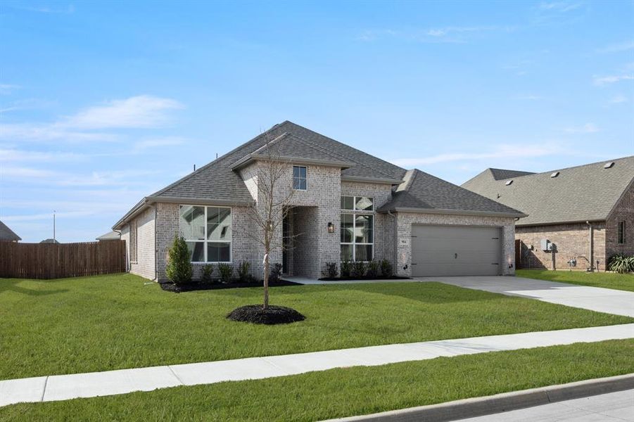 904 Meadowview- Front-4 904 Meadowview- Front-4