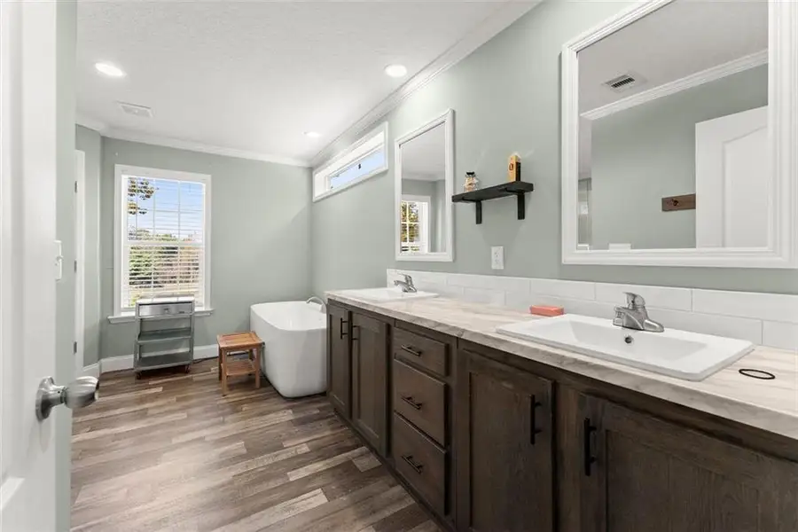 Furnished interior view inside a new home in , Alto (Image 5).