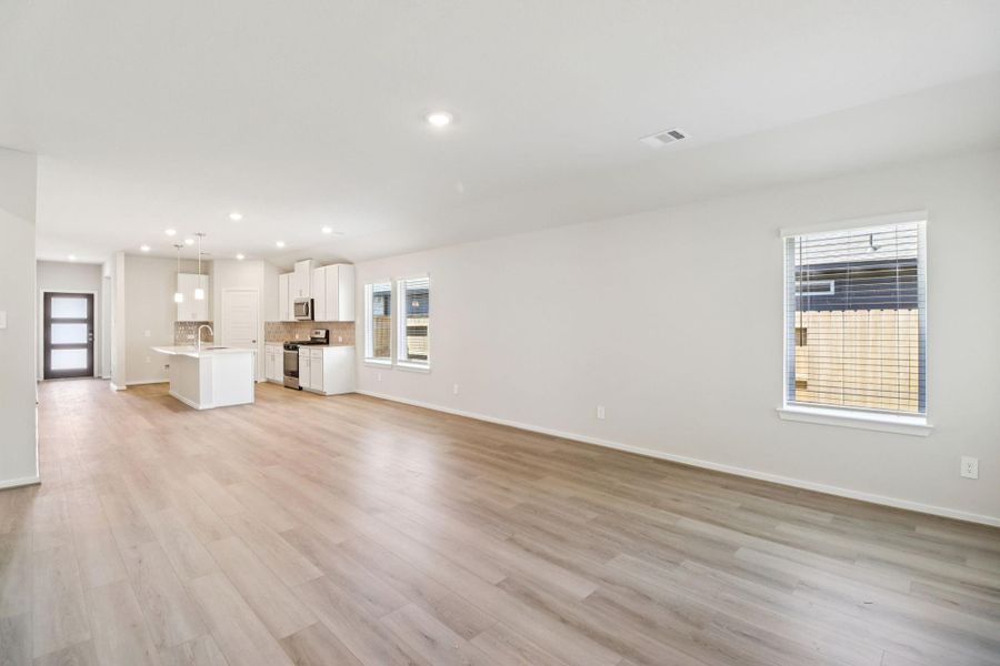 Spacious, unfurnished interior of a new home in Pine Lake Cove - Premier Series, Montgomery (Image 20). Spacious, unfurnished interior of a new home in Pine Lake Cove - Premier Series, Montgomery (Image 20).
