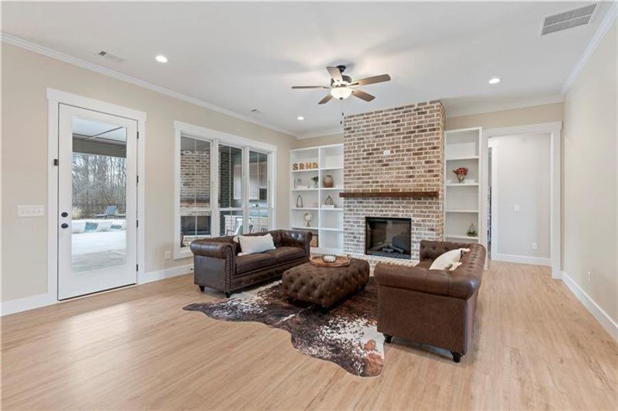 Furnished interior view inside a new home in , Temple (Image 6).