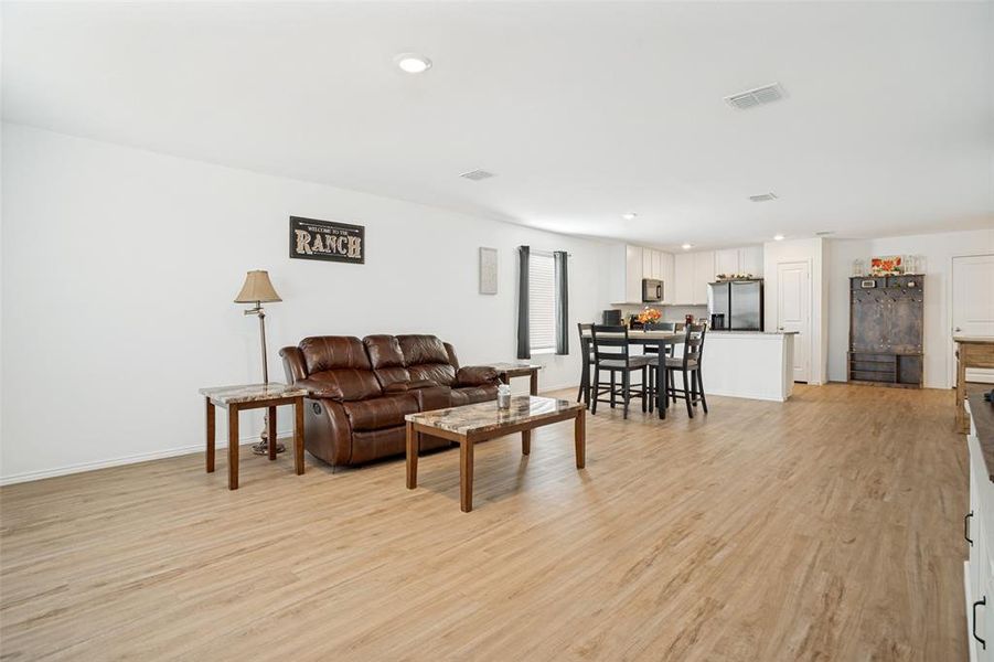 Furnished interior view inside a new home in Bridgewater, Princeton (Image 7). Furnished interior view inside a new home in Bridgewater, Princeton (Image 7).