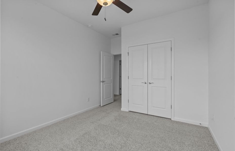 Spacious, unfurnished interior of a new home in Alston Park, Greenville (Image 26).