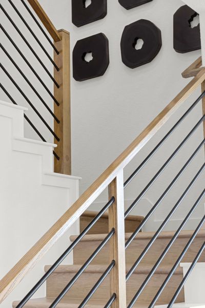 Representative interior finishes for a home built from the Lochridge by Pulte Homes in Woodside, Georgetown (Image 14).