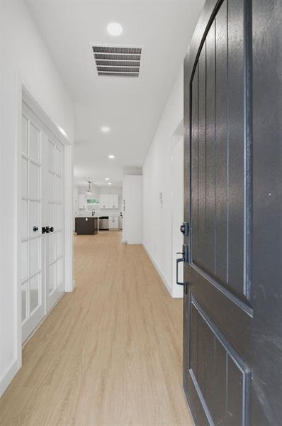 Spacious, unfurnished interior of a new home in , Fort Worth (Image 25).