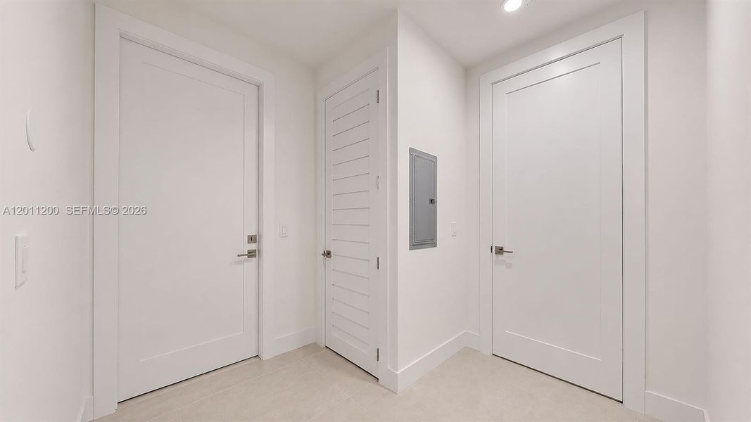 Spacious, unfurnished interior of a new home in , Miami Lakes (Image 84).