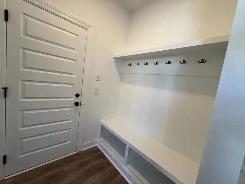 Spacious, unfurnished interior of a new home in Nexus – Park Collection, Gallatin (Image 9).