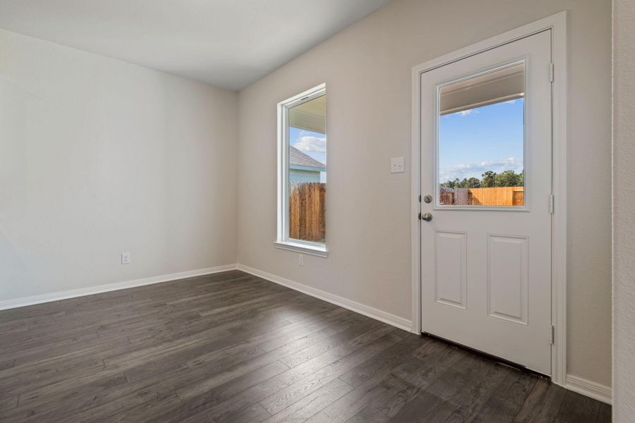 Spacious, unfurnished interior of a new home in Sweetwater Ridge, Conroe (Image 17). Spacious, unfurnished interior of a new home in Sweetwater Ridge, Conroe (Image 17).