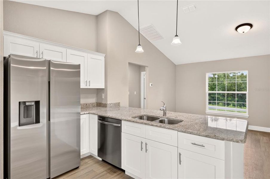 Furnished interior view inside a new home in , Dunnellon (Image 10).
