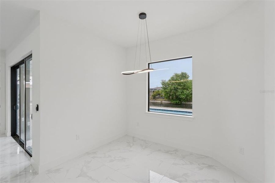 Spacious, unfurnished interior of a new home in , Cape Coral (Image 39).