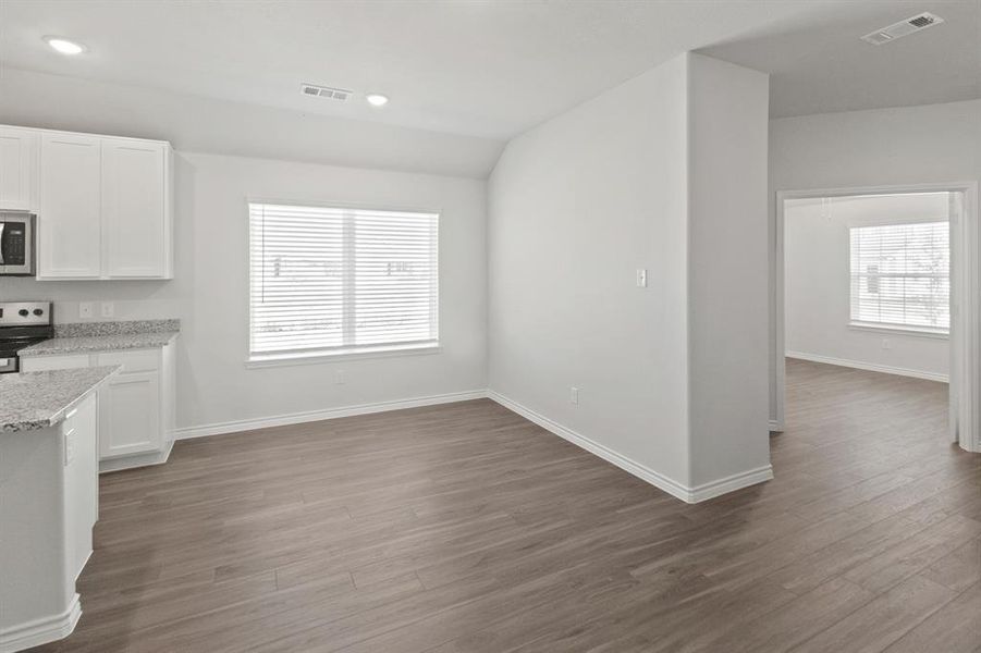 Spacious, unfurnished interior of a new home in Retreat at Fossil Creek, Fort Worth (Image 10). Spacious, unfurnished interior of a new home in Retreat at Fossil Creek, Fort Worth (Image 10).