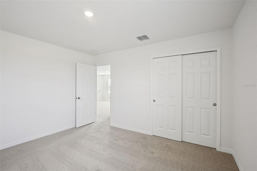 Spacious, unfurnished interior of a new home in , Lake Alfred (Image 25).