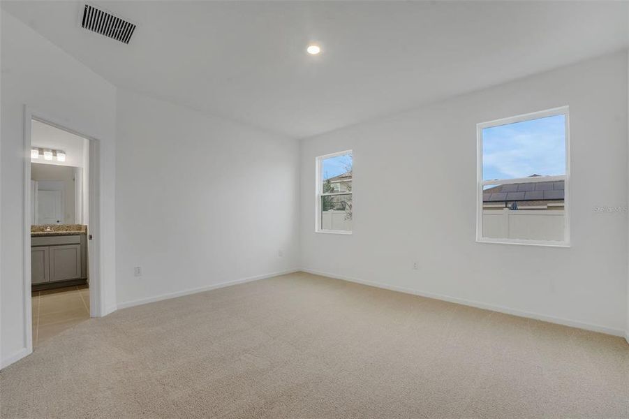 Spacious, unfurnished interior of a new home in Cypress Park Estates, Haines City (Image 19).