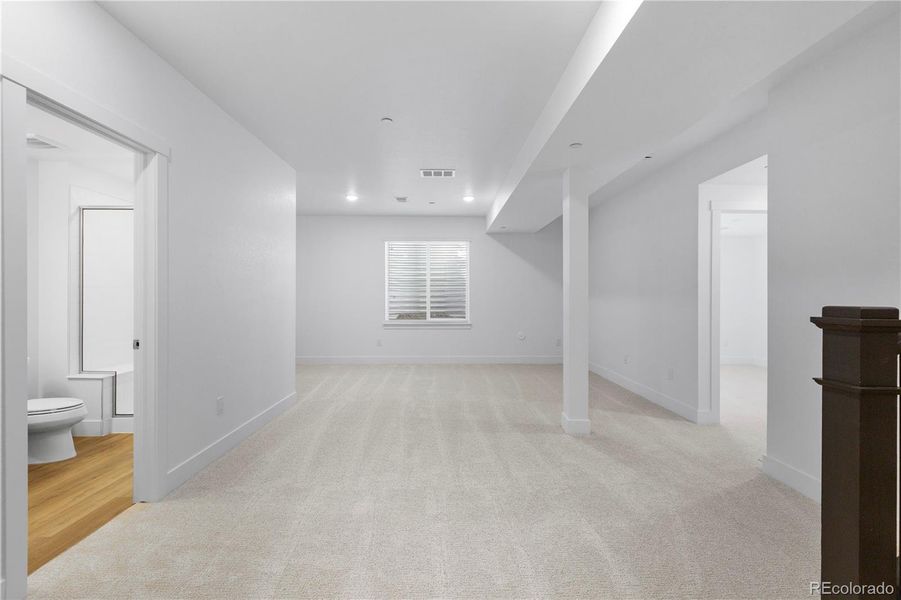 Spacious, unfurnished interior of a new home in Westerly, Erie (Image 22).