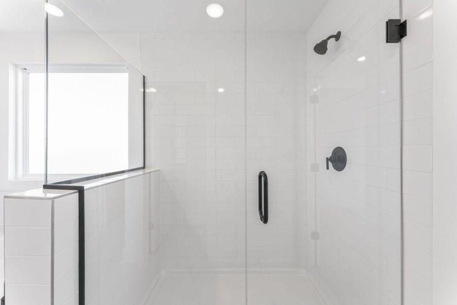 Owner's Bathroom Owner's Bathroom