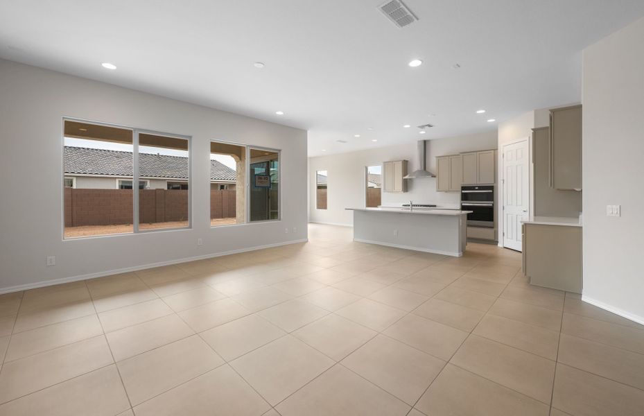 Spacious, unfurnished interior of a new home in Artisan at Asante, Surprise (Image 23).