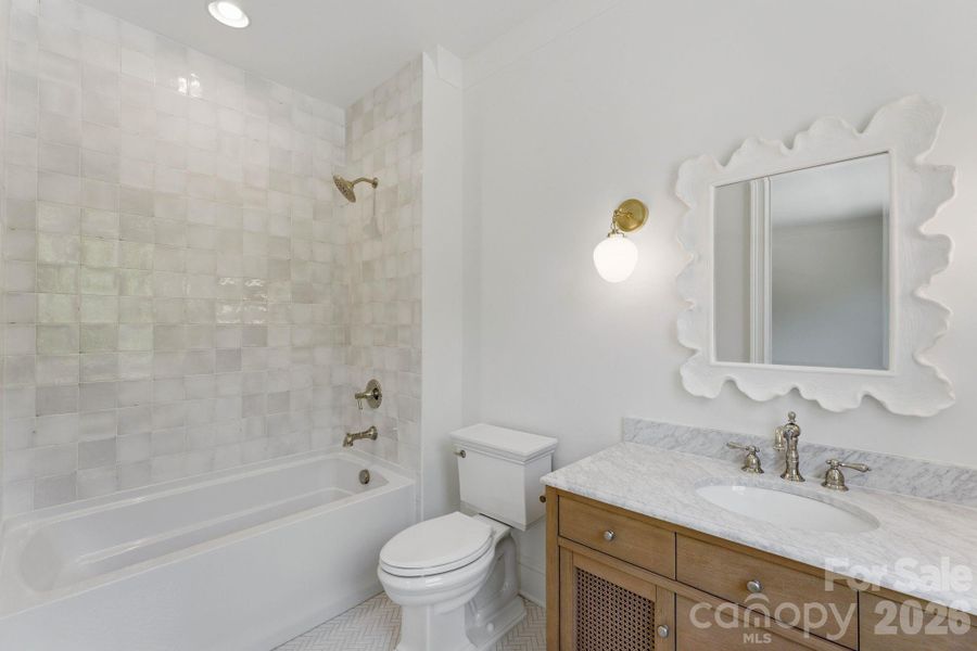 Furnished interior view inside a new home in , Davidson (Image 40).