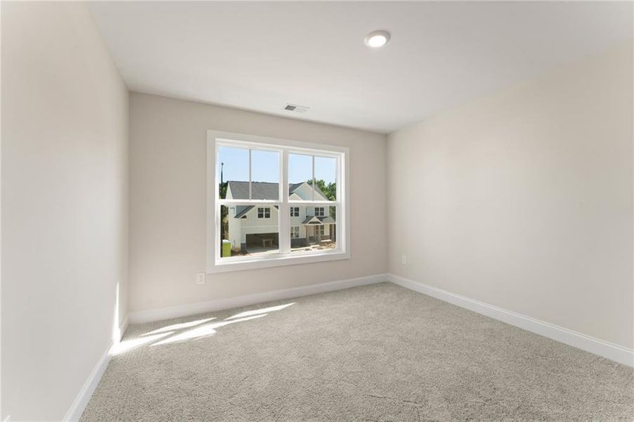 Spacious, unfurnished interior of a new home in , Dallas (Image 30).