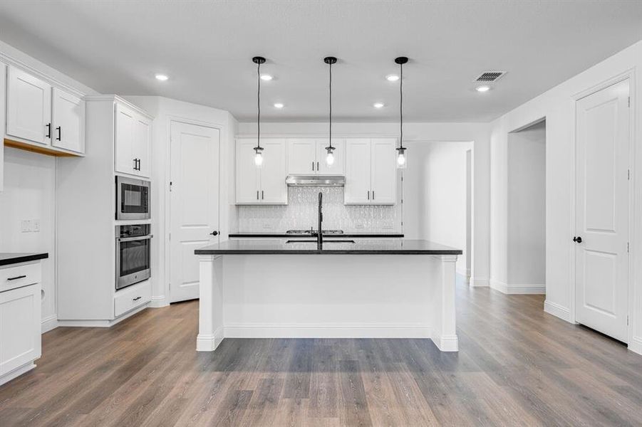 1708 Foxtail Drive ~ Ready Now 1708 Foxtail Drive ~ Ready Now