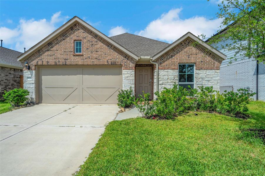 Stop by the open house Sunday 9/14 between 1-3pm and tour this move in ready 4 bedroom one story in the hot community of Cypress Green. Stop by the open house Sunday 9/14 between 1-3pm and tour this move in ready 4 bedroom one story in the hot community of Cypress Green.