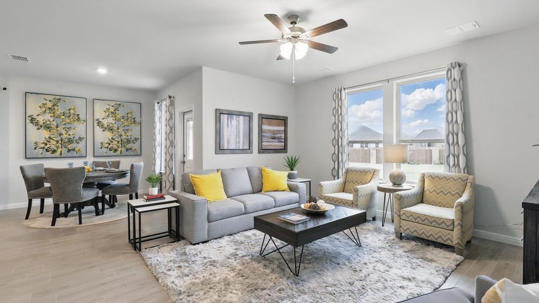 Furnished interior view inside a new home in Saratoga, Granbury (Image 16). Furnished interior view inside a new home in Saratoga, Granbury (Image 16).
