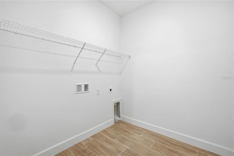 Spacious, unfurnished interior of a new home in Glen Lakes, Weeki Wachee (Image 24). Spacious, unfurnished interior of a new home in Glen Lakes, Weeki Wachee (Image 24).