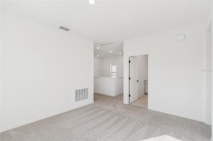 Spacious, unfurnished interior of a new home in Weslyn Park in Sunbridge 34', St. Cloud (Image 30).