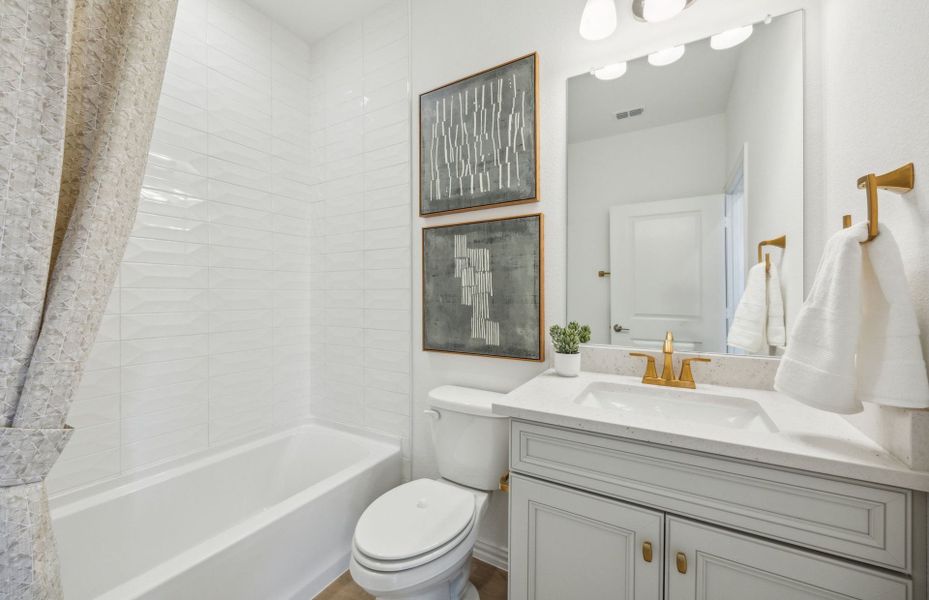 Spacious secondary bathroom in 55+ Active Adult Floor Plan at Del Webb Barton Village Spacious secondary bathroom in 55+ Active Adult Floor Plan at Del Webb Barton Village
