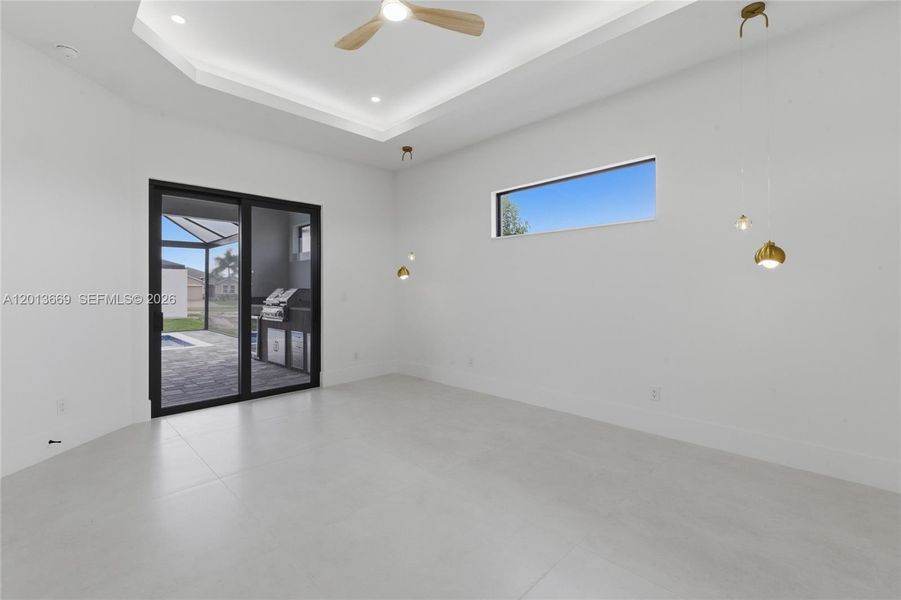 Spacious, unfurnished interior of a new home in , Cape Coral (Image 40).