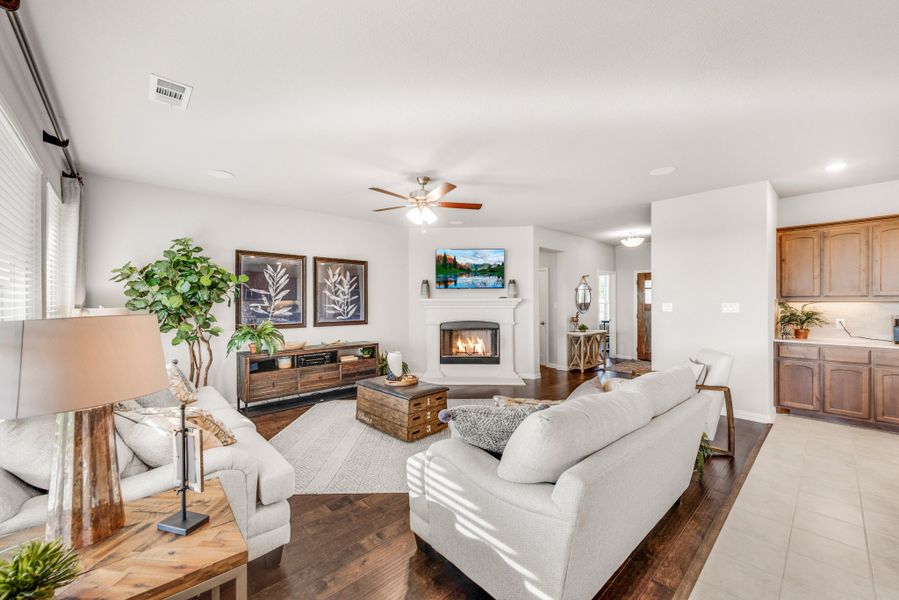 Furnished interior view inside a new home in Oak Valley, Terrell (Image 42).