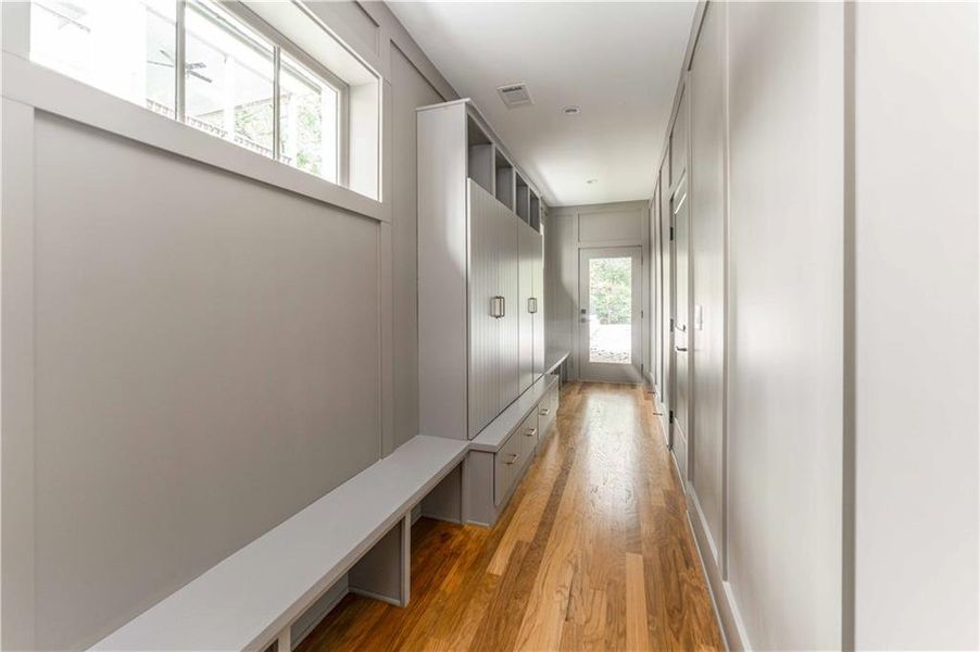 Spacious, unfurnished interior of a new home in , Atlanta (Image 25). Spacious, unfurnished interior of a new home in , Atlanta (Image 25).