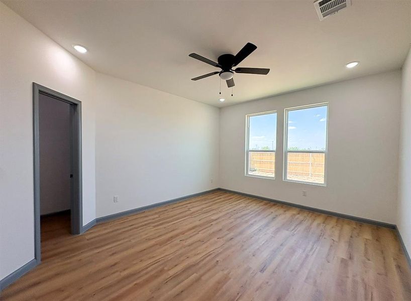 Spacious, unfurnished interior of a new home in The Seasons, Mabank (Image 15). Spacious, unfurnished interior of a new home in The Seasons, Mabank (Image 15).