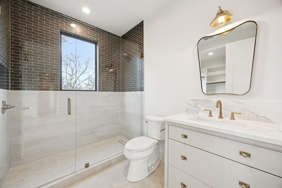 Furnished interior view inside a new home in , Dallas (Image 16).