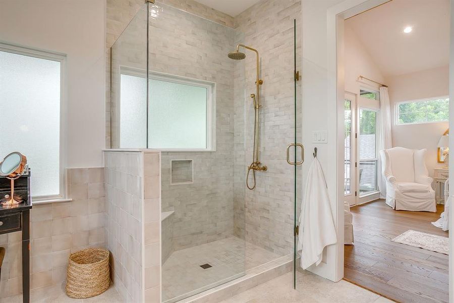 Furnished interior view inside a new home in , Weatherford (Image 14).