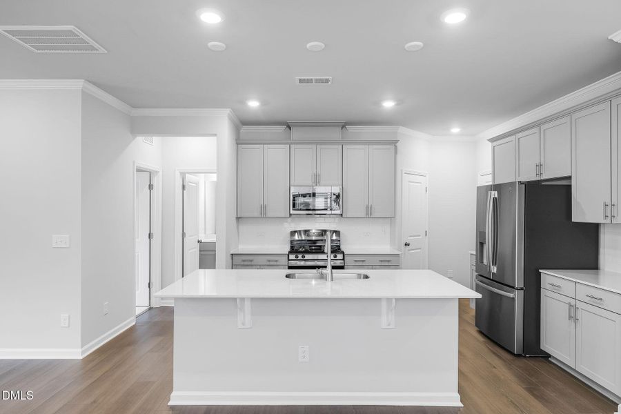 SUN_Sagecroft_Pic_Davidson_QMI_104_Kitch