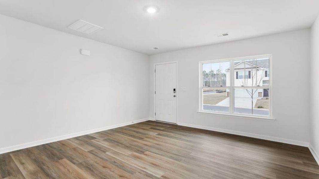Spacious, unfurnished interior of a new home in Varner Station, Woodruff (Image 18).