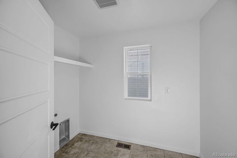 8800 Whiteclover ~ Ready Now