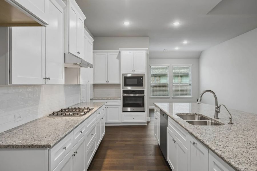 Furnished interior view inside a new home in Las Lomas, Forney (Image 3).