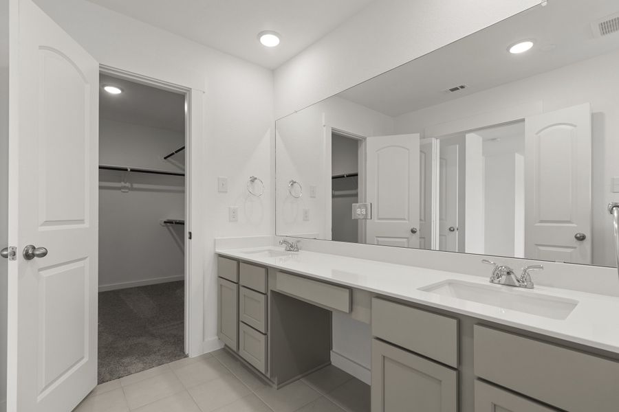 2227 Seven Oaks Boulevard - Bldg 10